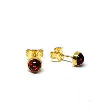 Load image into Gallery viewer, &lt;transcy&gt;Green Amber ear studs 4 mm with smooth edge (925)&lt;/transcy&gt;
