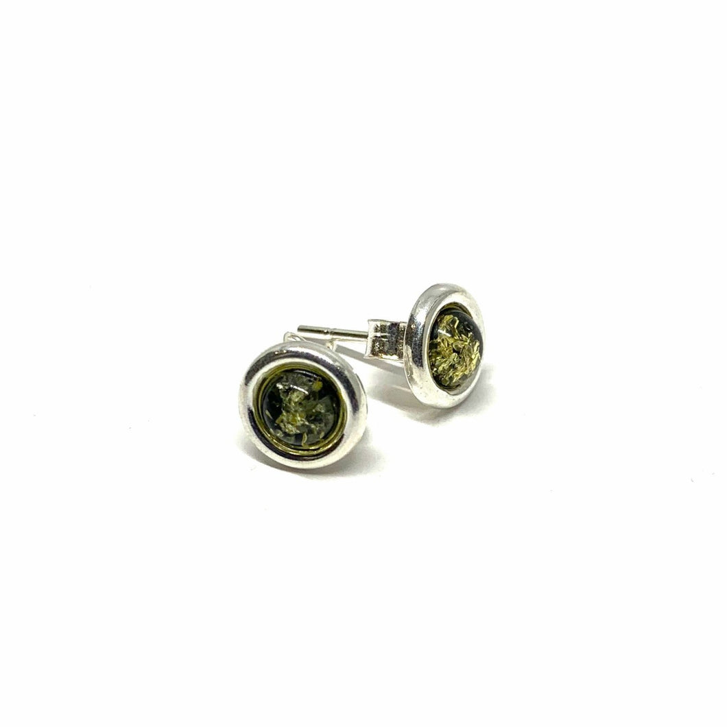 Green Amber ear studs 10 mm with smooth edge (925)